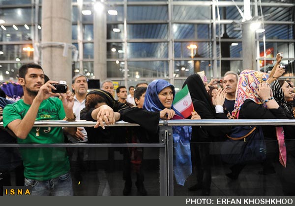 عکس؛ بازگشت احسان حدادی به کشور