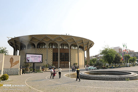 روز‌های خاموش تئاتر شهر