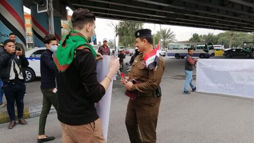 استقبال خاص نیرو‌های امنیتی از معترضانِ عراقی