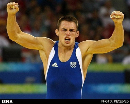 قهرمان المپیک پکن، دوپینگی از آب درآمد!