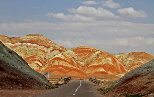 این کوه‌ها شگفتی طبیعت ایران را به رخ می‌کشند