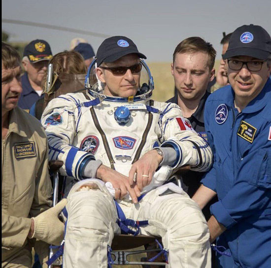 تصاویر بازگشت سه فضانورد به زمین