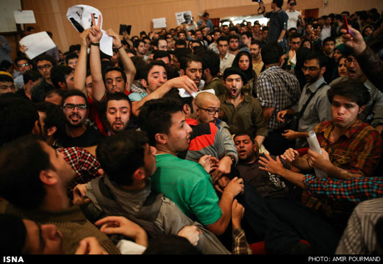 عکس: حاشیه های جشن هسته ای در تهران