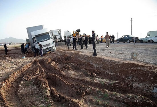 عکس: تصادف مرگبار دو کامیون