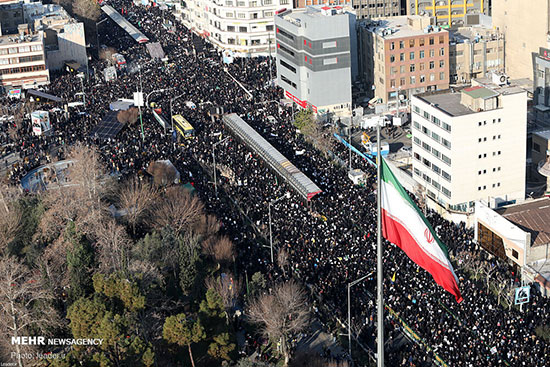 تصاویر هوایی از تشییع شهید سلیمانی در تهران