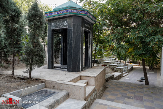 قبرستانی در خیابان آجودانیه تهران