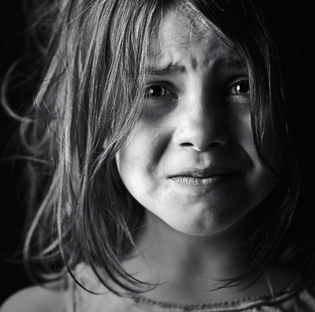 چطور کودک آزار دیده را بشناسیم؟
