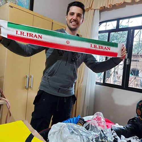 جانواریو، چمدان خاطرات ایران را باز کرد