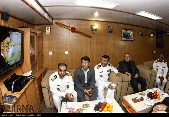 عکس: لاریجانی در کشتی جنگی