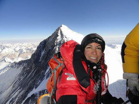صعود بانوی ایرانی به هفتمین قله مرتفع دنیا