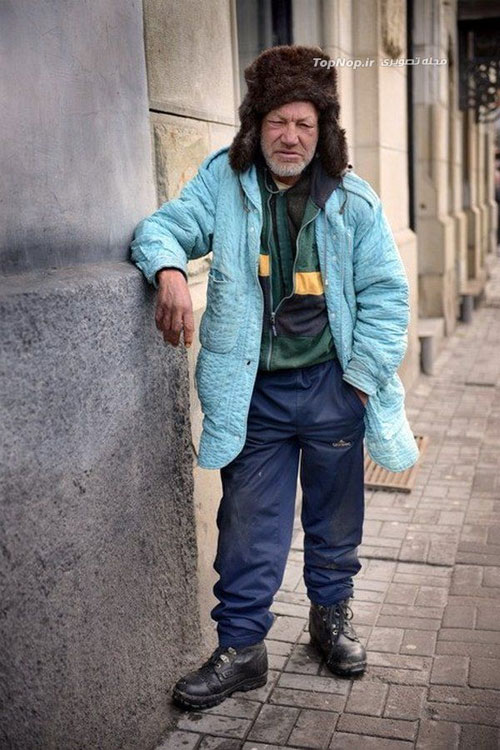 تیپ فشن یک بی‌خانمان سوژه شد +عکس
