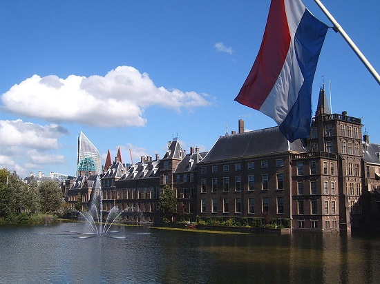 هلند و نظام پادشاهی پارلمانی