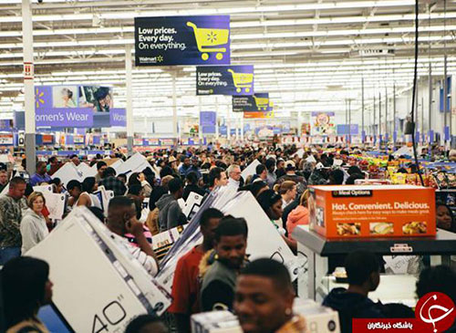 عکس: حمله به فروشگاه ها در «جمعه سیاه»