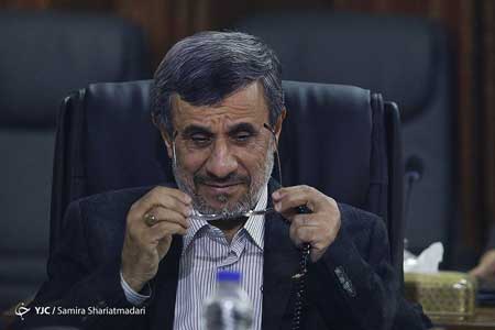 رایزنی احمدی‌نژاد با شورای نگهبان برای ۱۴۰۰
