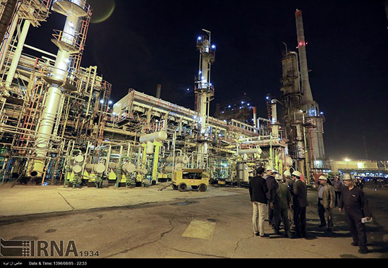 آتش سوزی در پالایشگاه نفت تهران