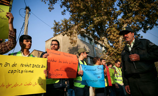 تجمع دانشجویان بسیجی در حمایت از جلیقه‌زرد‌ها