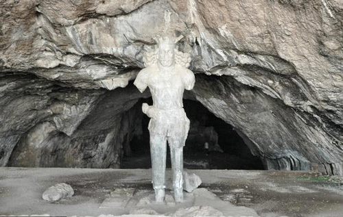 سفر به غارهای اسرارآمیز ایران (1)