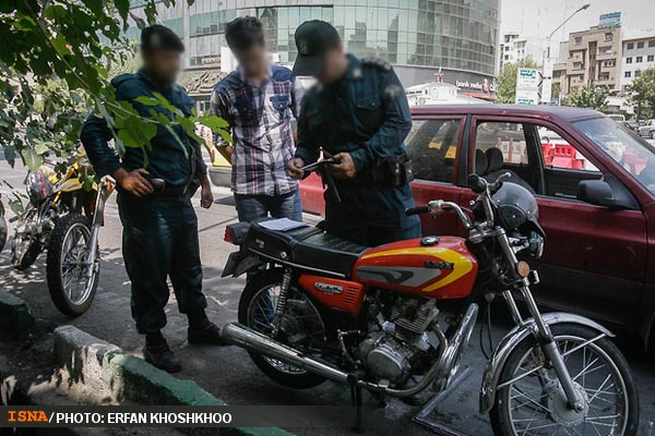 عکس؛ برخورد با تظاهر به روزه خواری در تهران