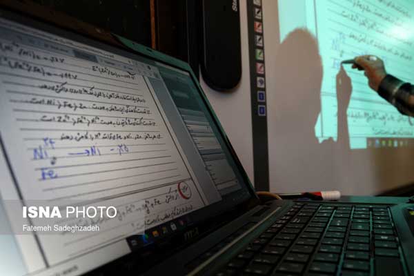تصاویری از مدارس آنلاین در روز‌های کرونایی