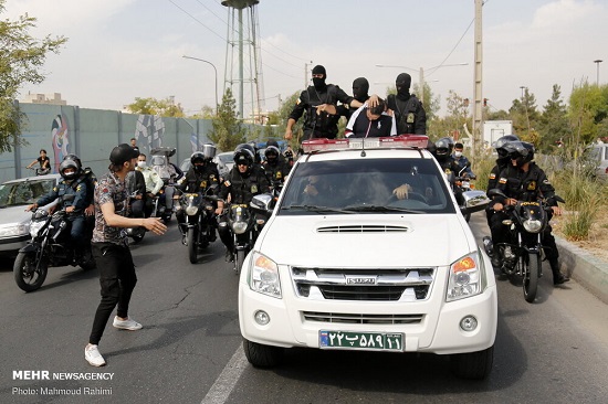 دستگیری شرور منطقه مشیریه توسط پلیس