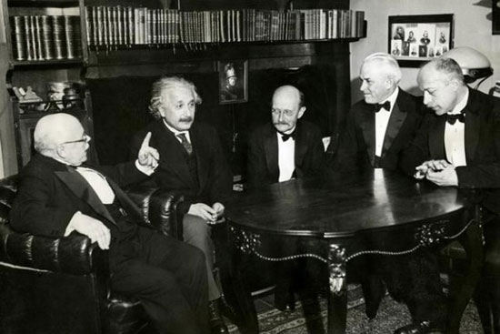 آیا نظریه‌ معروف اینیشتین باید تغییر کند؟