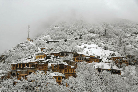 عکس: بارش برف در ماسوله