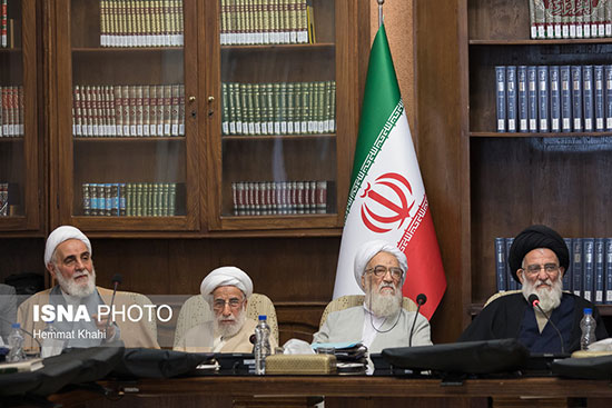 حضور نوبرانه احمدی‌نژاد در جلسه مجمع تشخیص