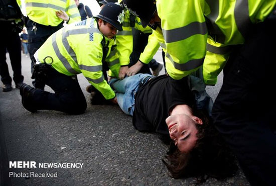 بازداشت فعالان محیط زیست در لندن
