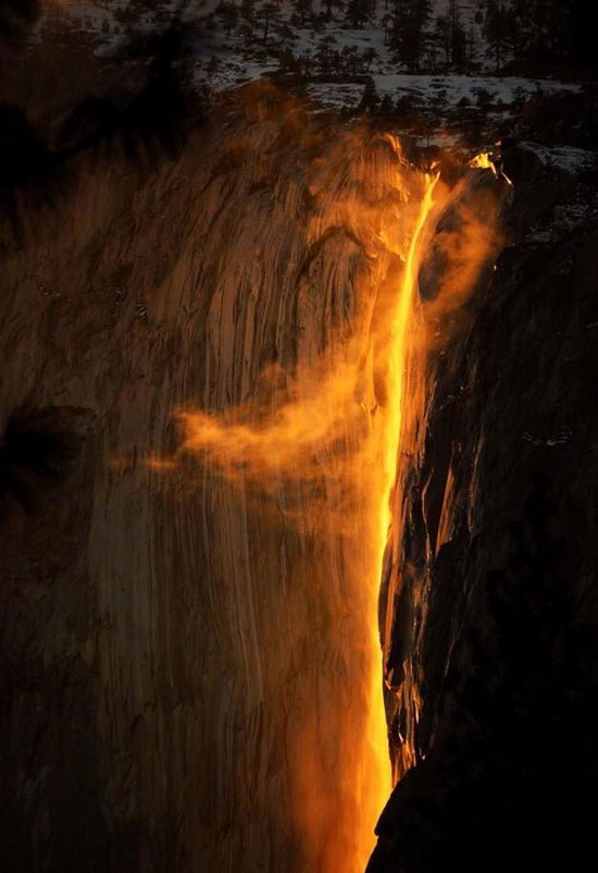آبشار آتش، هنر نقاشی و جادوی طبیعت