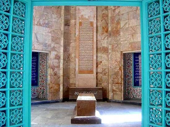 آرامگاه سعدی؛ تلفیق معماری مدرن و سنتی ایرانی