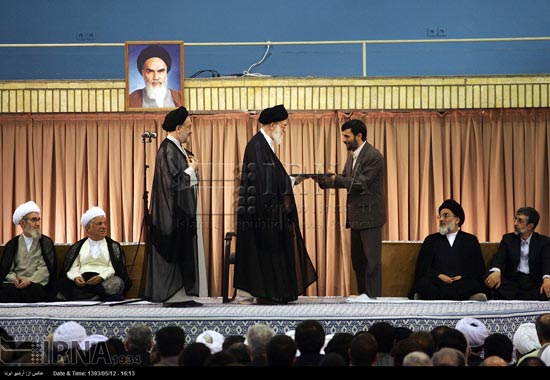 تصاویری از تنفیذ حکم روسای جمهور ایران