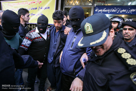 بازسازی صحنه سرقت از صرافی در تهران