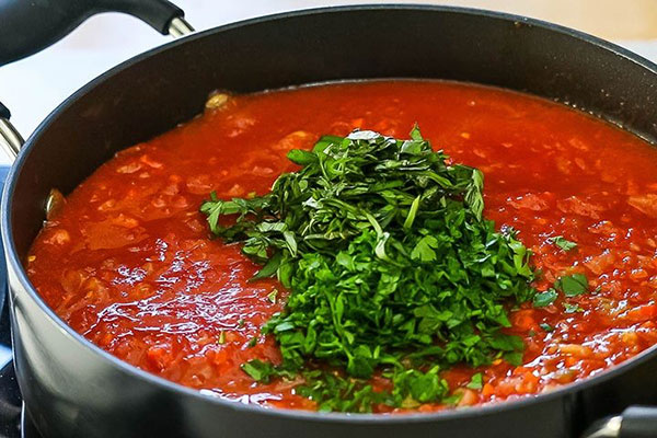 سس گوجه و سبزیجات مخصوص انواع پاستا