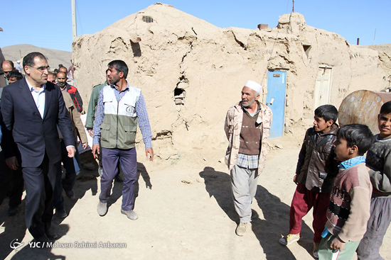 بازدید وزیر بهداشت از مناطق زلزله زده مشهد