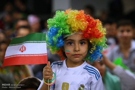 تماشای فوتبال ایران و پرتغال در چارسو