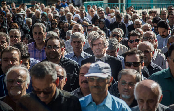 چهره‌های سیاسی در تشییع پیکر «محمد بسته‌نگار»