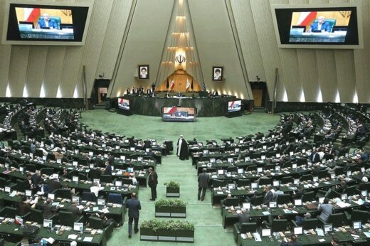 واکنش مجلس به تصمیم بازگشایی مدارس در مهر