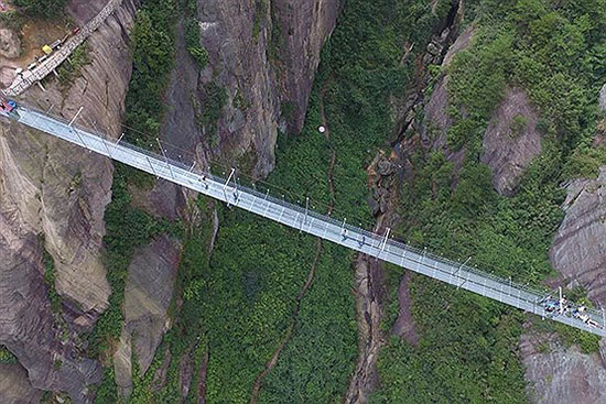 با ترسناک‌ترین پل‌های جهان آشنا شوید