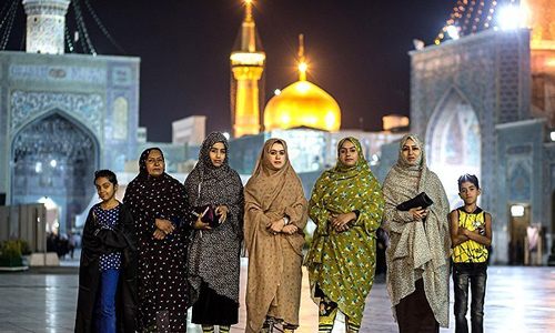 دوگانه زائر و گردشگر در مشهد