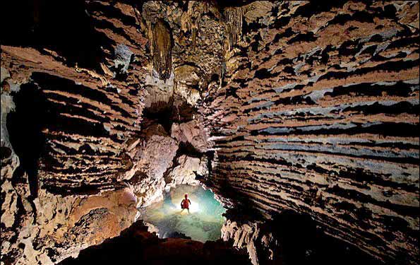 تصاویر شگفت انگیزی از بزرگترین غار دنیا!