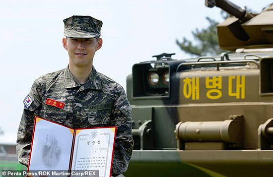 اولین حضور سرباز کره‌ای در زمین تمرین تاتنهام