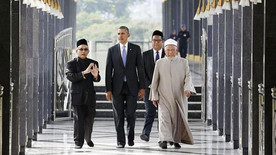 عکس: اوباما در مسجد ملی مالزی