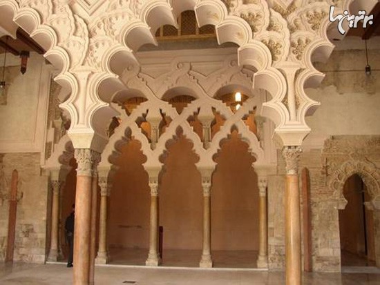 گرانادا، تلفیق معماری اسلام و مسیحیت