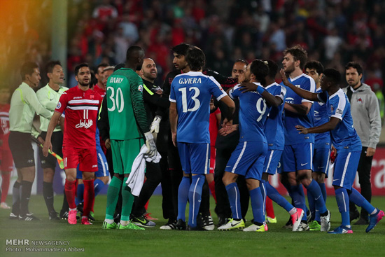 دیدار تیم‌های فوتبال پرسپولیس و الریان قطر