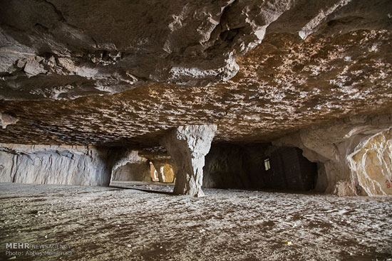 غار سنگ تراشان در فارس +عکس