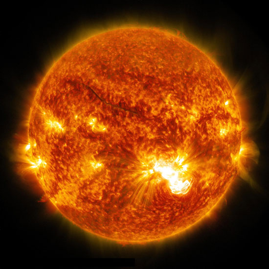ثبت بزرگترین جرقه خورشیدی 2014 +عکس