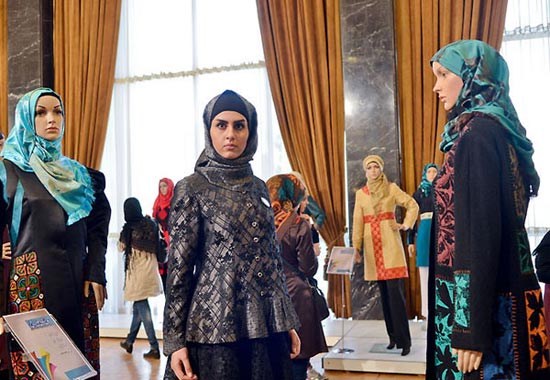 استقبال «کاترین اشتون» از لباس ایرانی