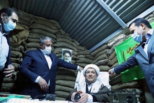 رونمایی از تندیس رفسنجانی در موزه انقلاب