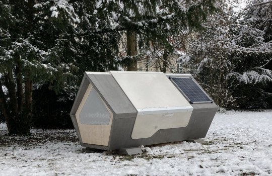 اتاقک‌ دارایِ پنل خورشیدی برای فقرا در آلمان