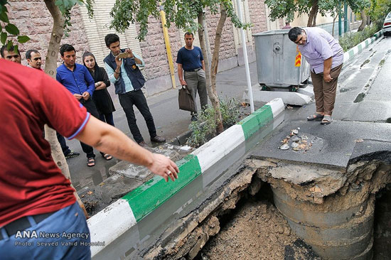 تصاویری از نشست زمین بر اثر بارندگی